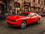Dodge Challenger SXT 2015 года